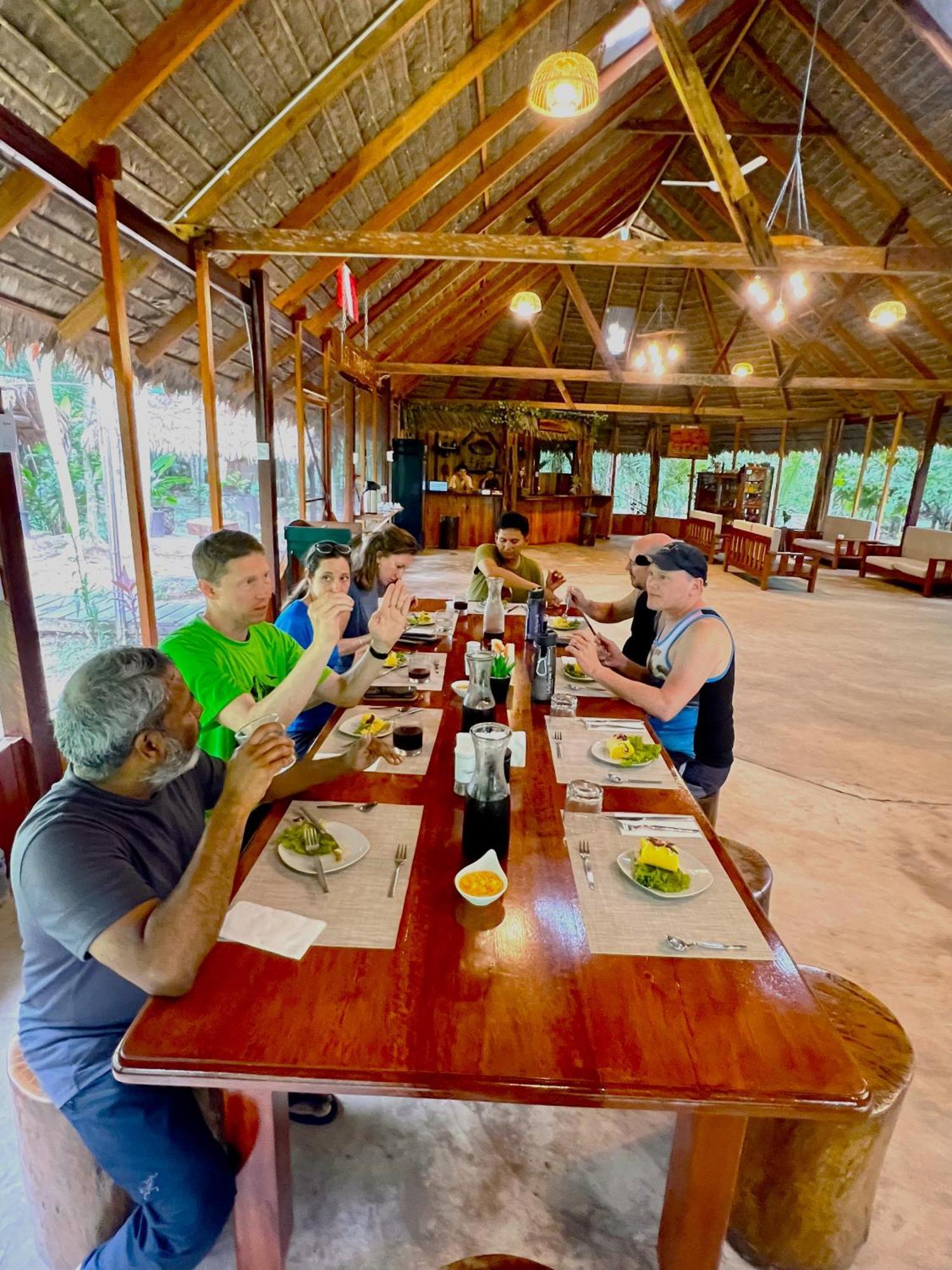 Tronco Tambopata Adventure Hotel Puerto Maldonado Bagian luar foto