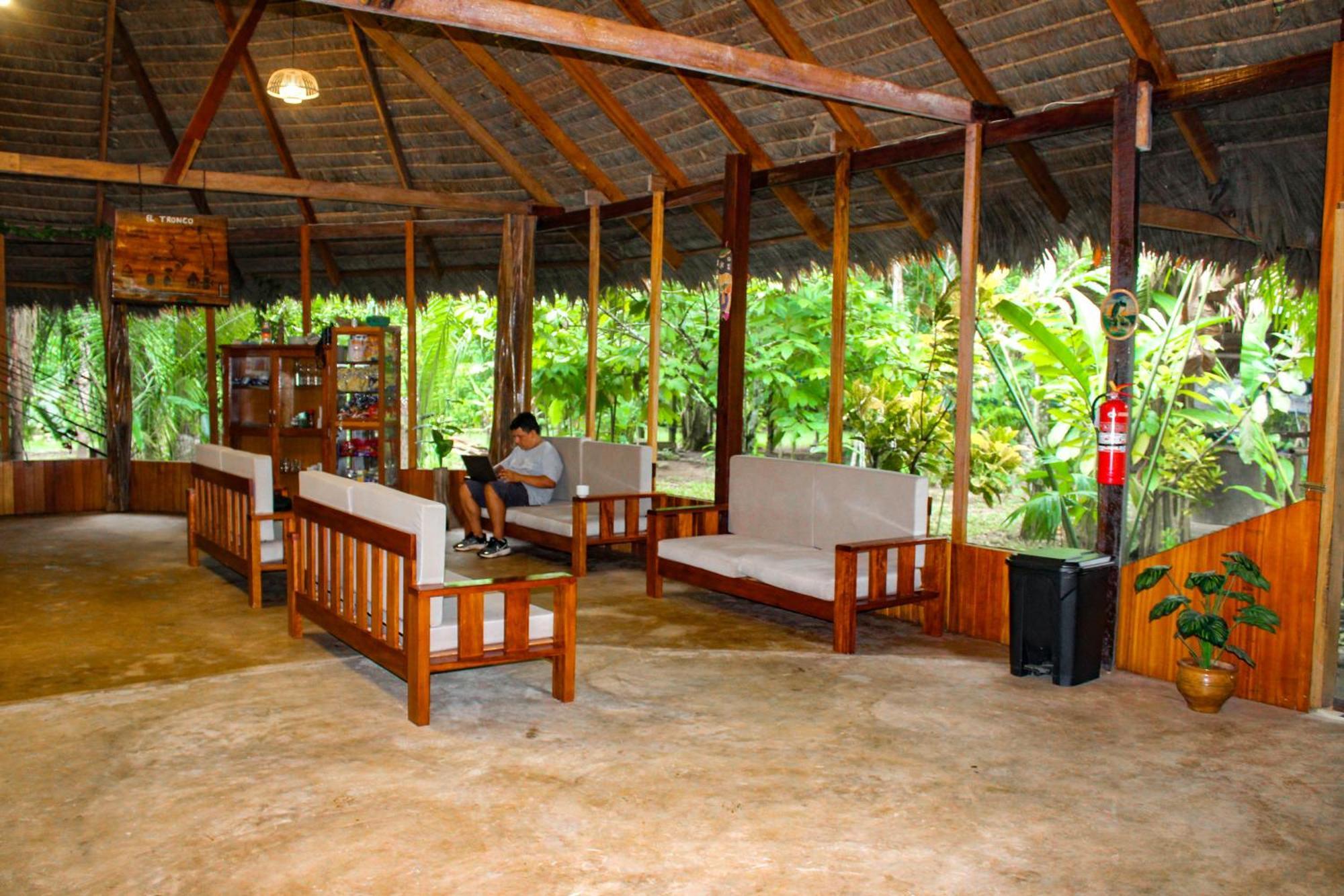 Tronco Tambopata Adventure Hotel Puerto Maldonado Bagian luar foto