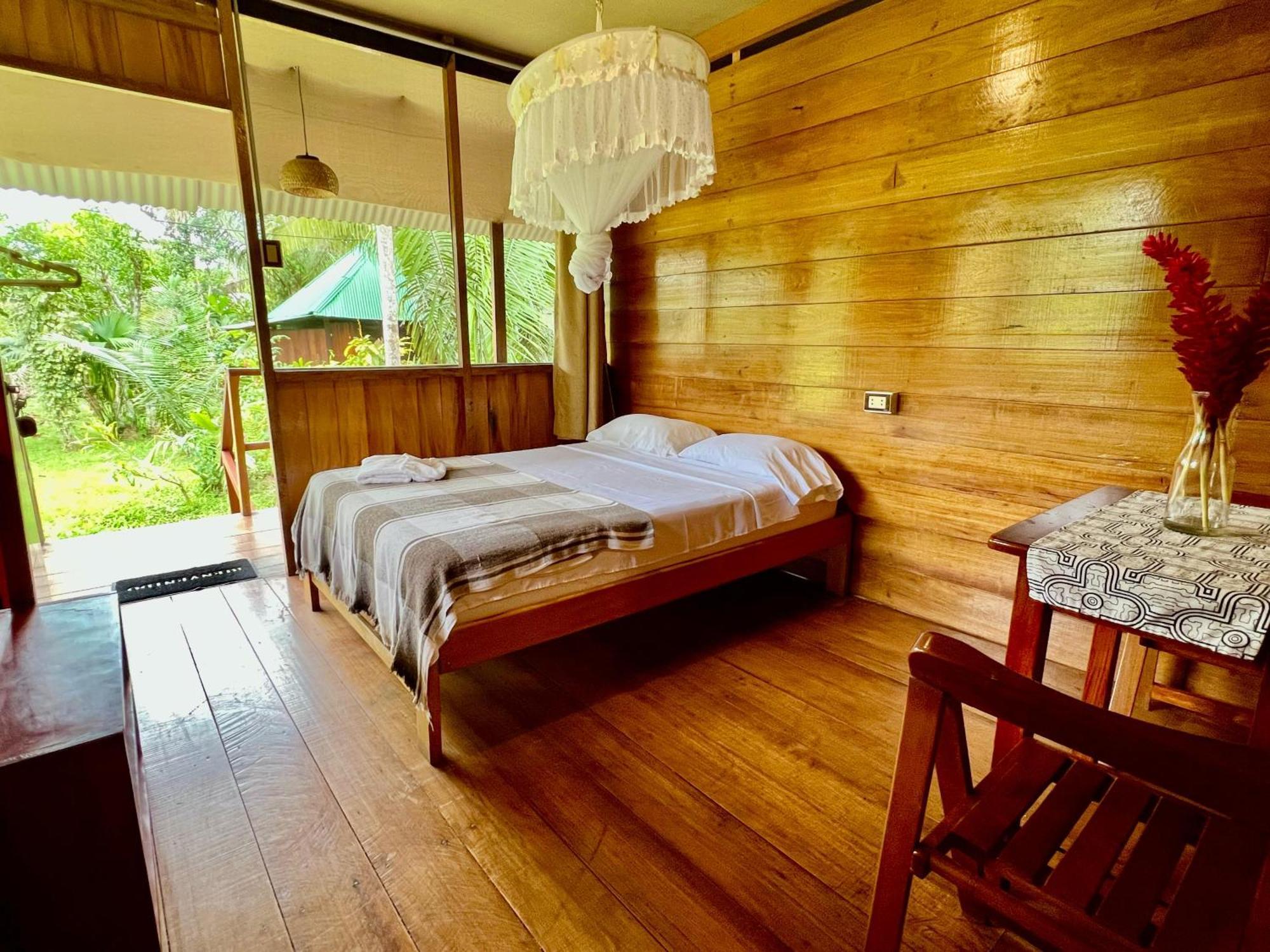 Tronco Tambopata Adventure Hotel Puerto Maldonado Bagian luar foto