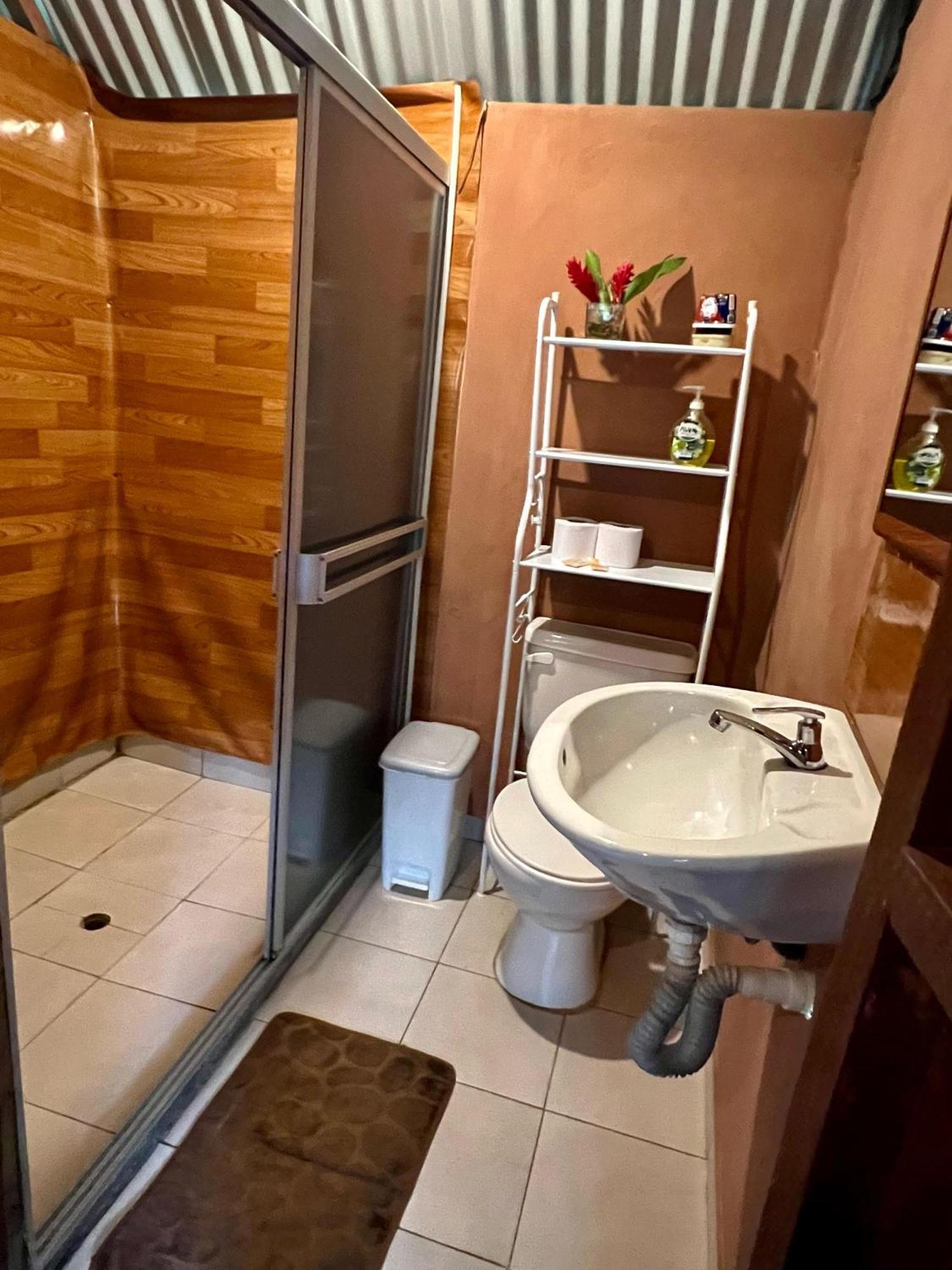 Tronco Tambopata Adventure Hotel Puerto Maldonado Bagian luar foto