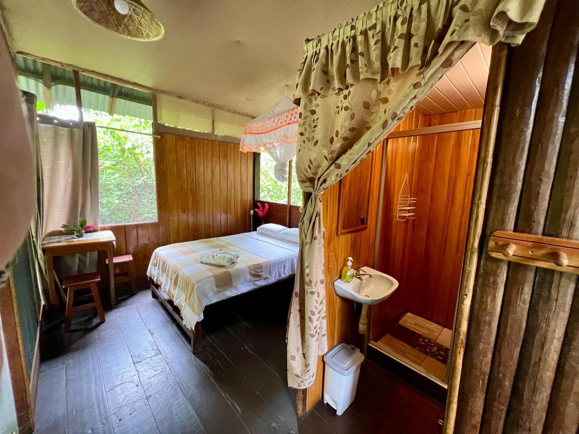 Tronco Tambopata Adventure Hotel Puerto Maldonado Bagian luar foto