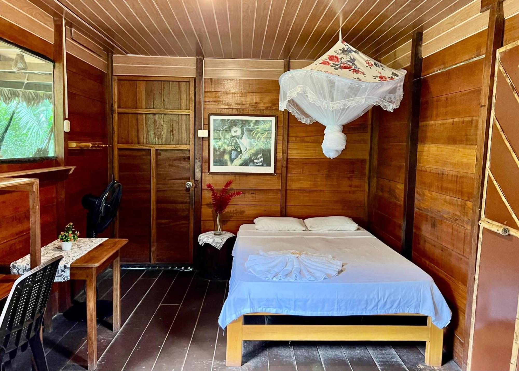 Tronco Tambopata Adventure Hotel Puerto Maldonado Bagian luar foto